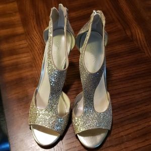 Gold glitter pumps 8M